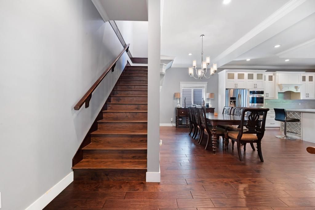 listing image 1107976815986758852