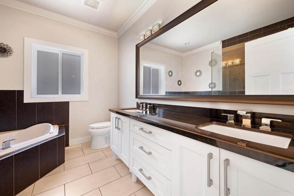 listing image 1106536055680732785