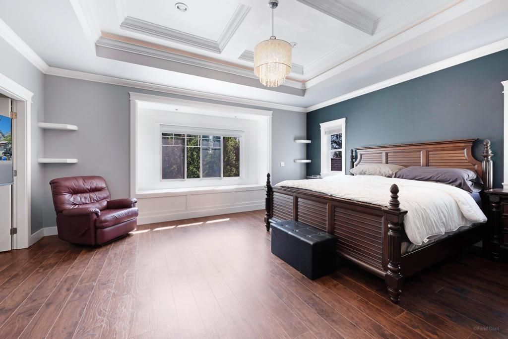 listing image 1100546637815220622