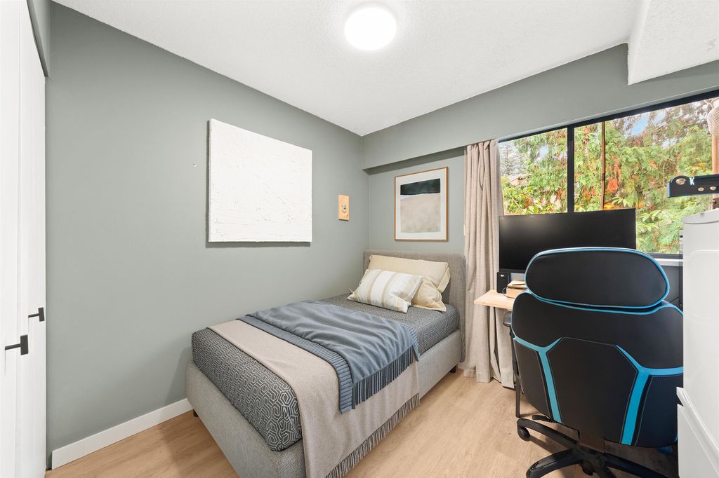 listing image 1105194036785342700