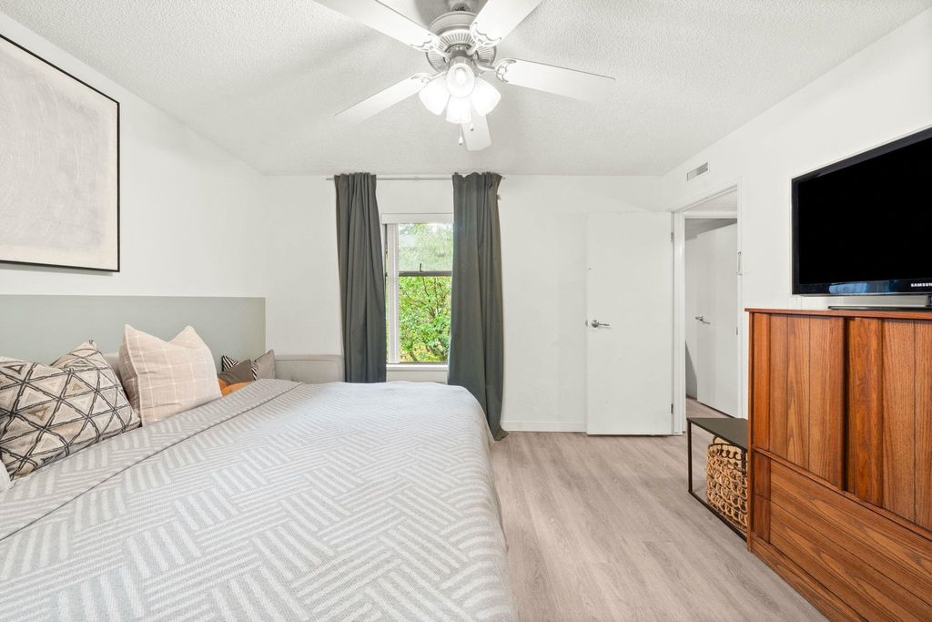 listing image 1102180500407246034