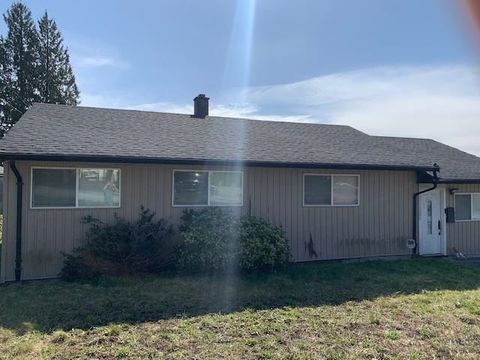 712 Quadling Avenue Coquitlam BC V3K 1Z8