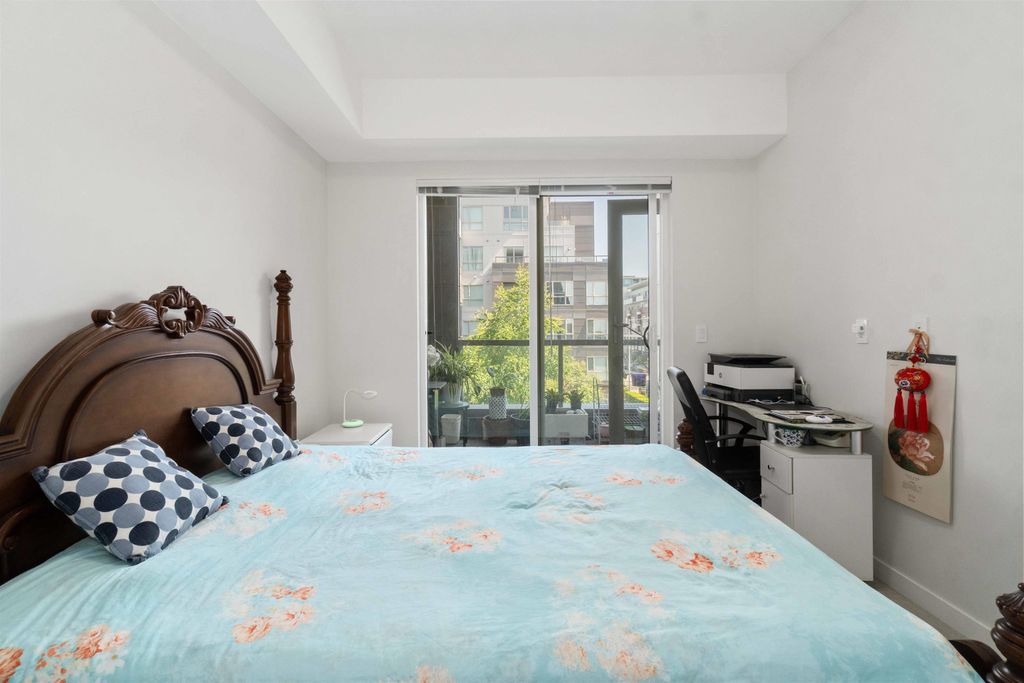 listing image 1103961075148809214