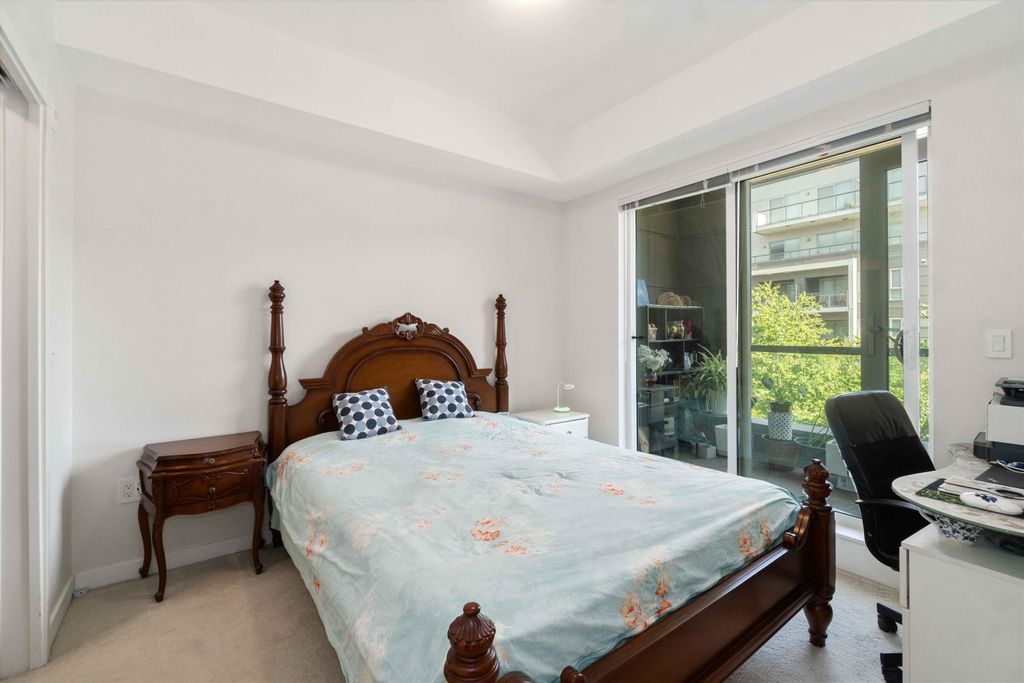 listing image 1104935052412509718