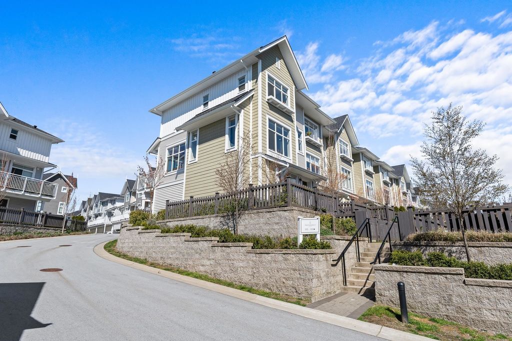 Photo of 11280 Pazarena Place #1015, Maple Ridge, BC V2X 9H8 (MLS # R3107938)