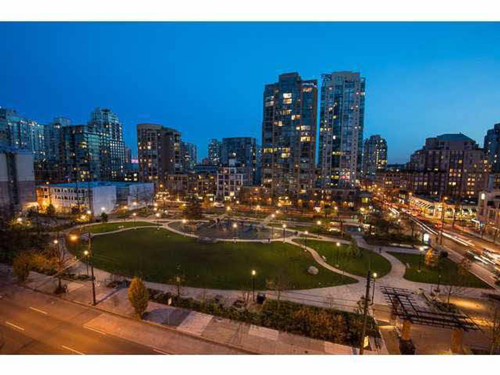 listing image 1101158122808451369