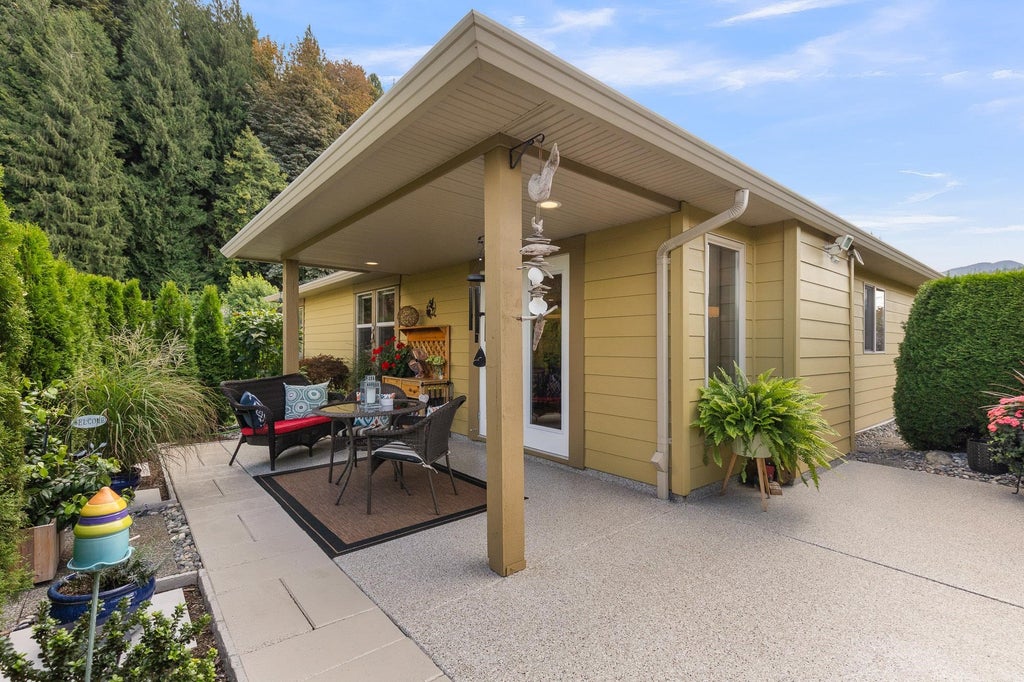 Photo of 46000 Thomas Road #143, Chilliwack, BC V2R 5W6 (MLS # R3161596)
