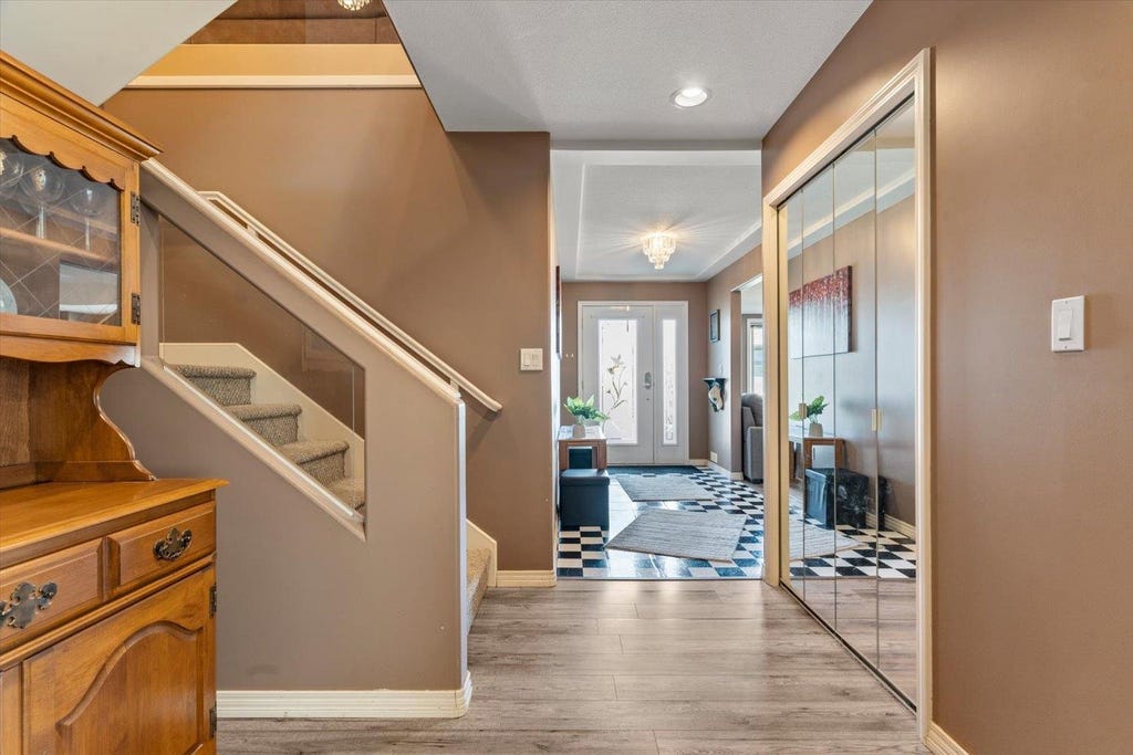 Photo of 3555 Blue Jay Street #16, Abbotsford, BC V2T 6N7 (MLS # R3152845)