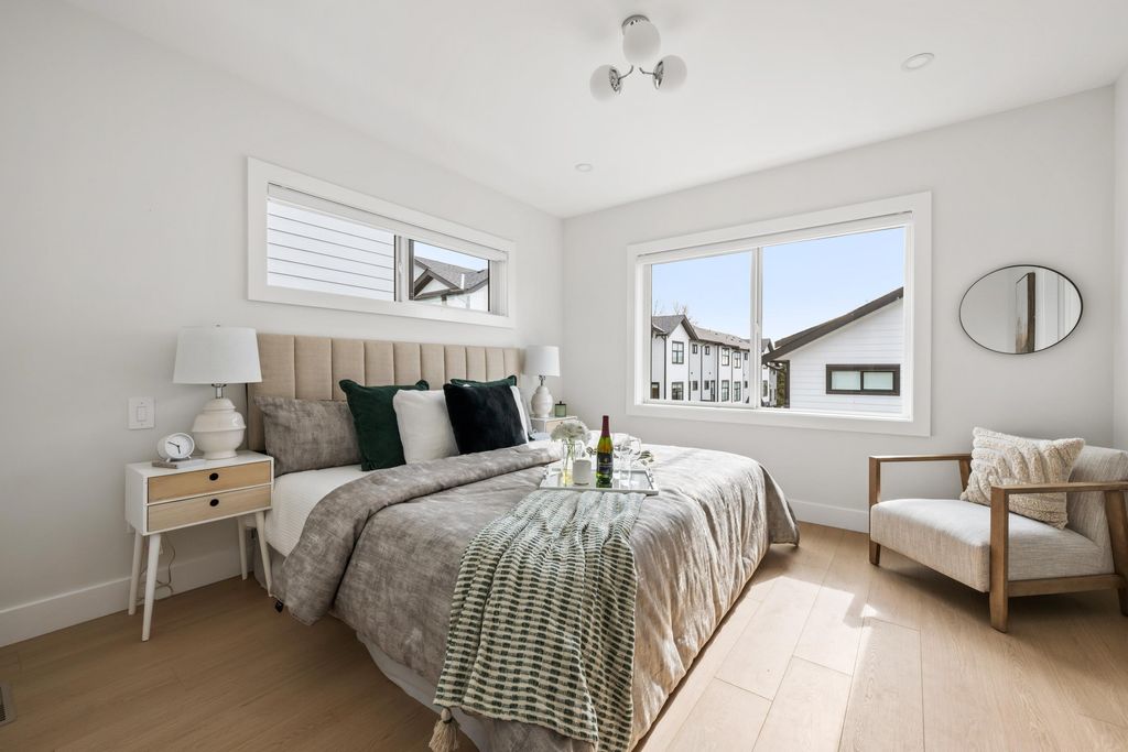 listing image 1106145185994440103