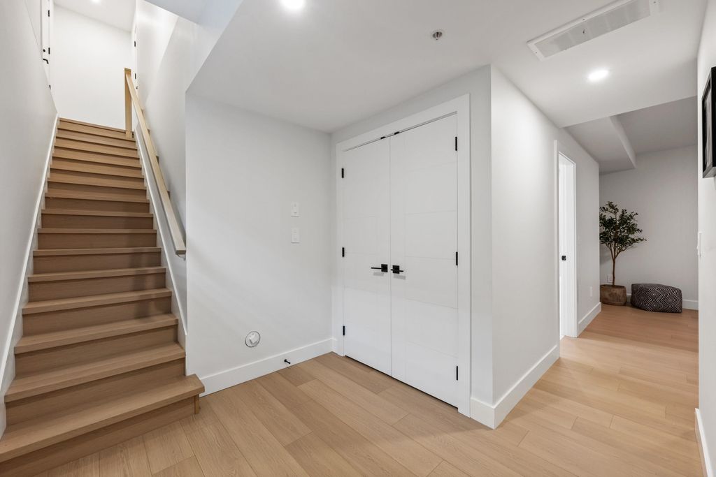 listing image 1108933630619627155