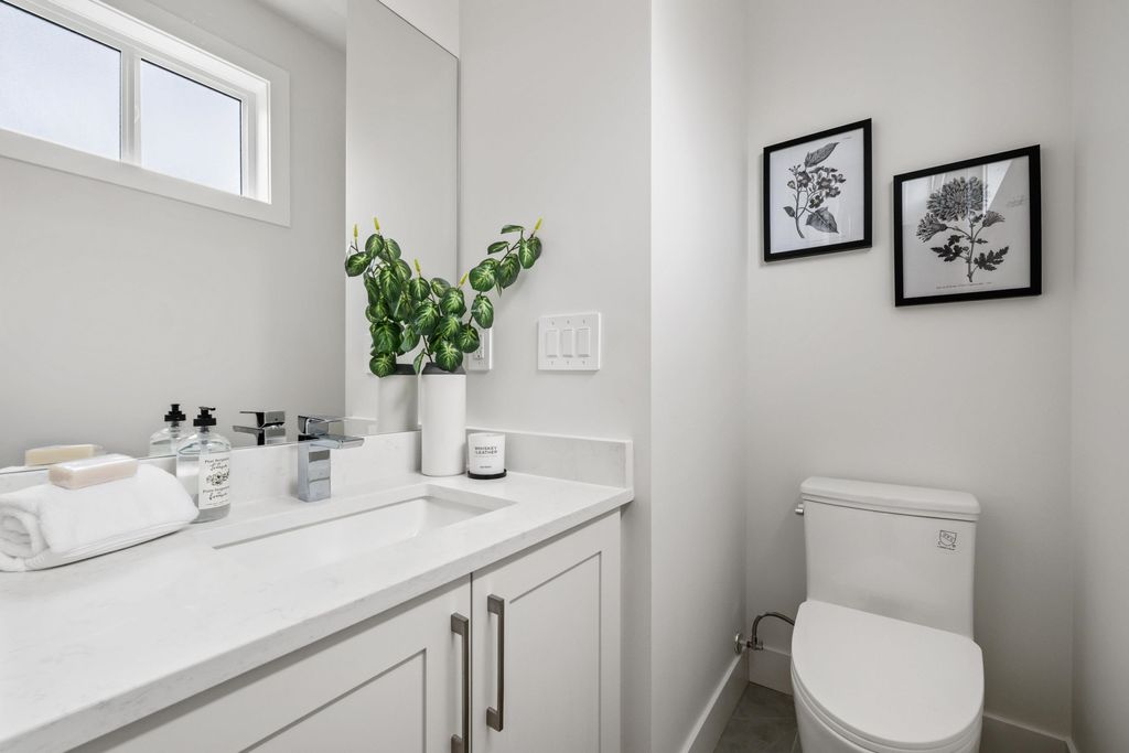 listing image 1101228131004483506