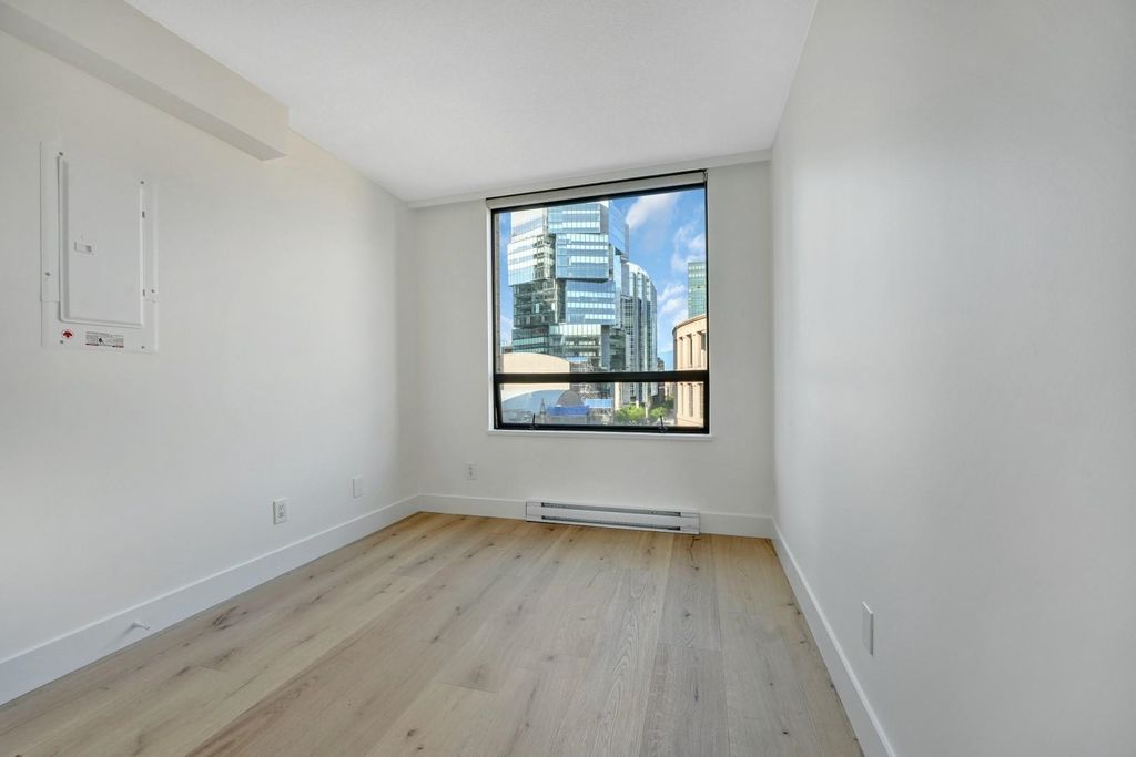 listing image 1109057048408827557