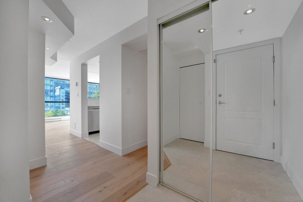 listing image 1103996944791560554