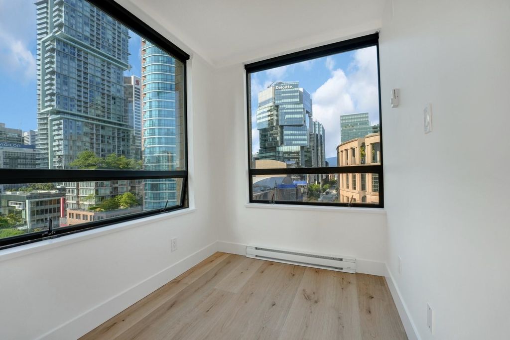 listing image 1105060341364644554