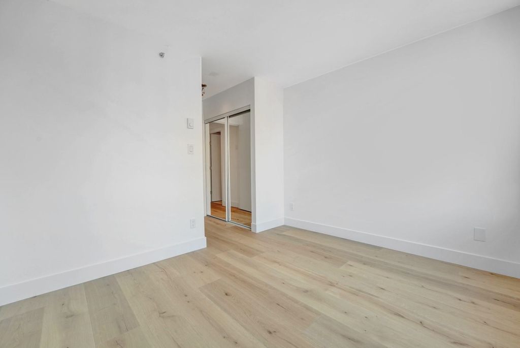 listing image 1106388679075958704