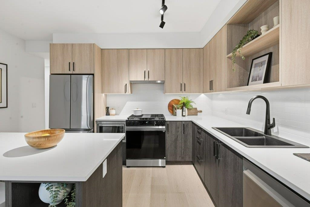 2002 St. George Street 506