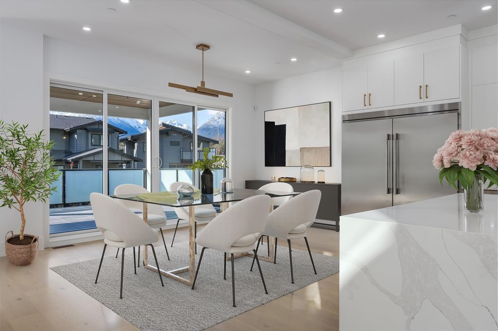 listing image 1100259838719345585