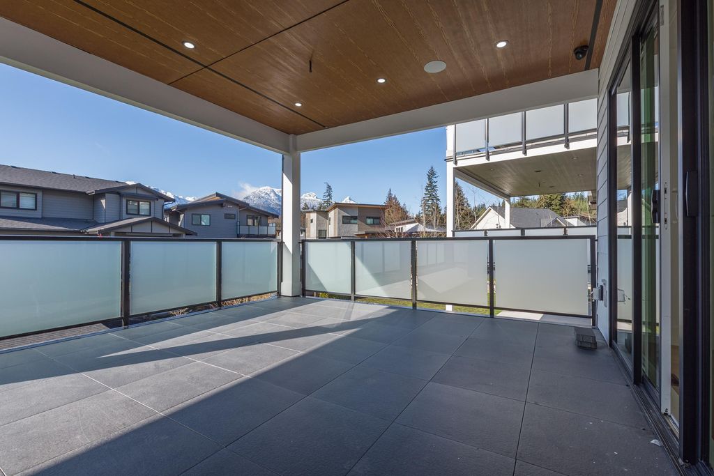 listing image 1100990808232167737