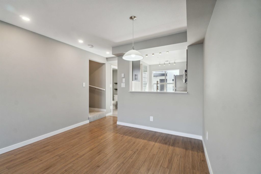 listing image 1100098339558241150