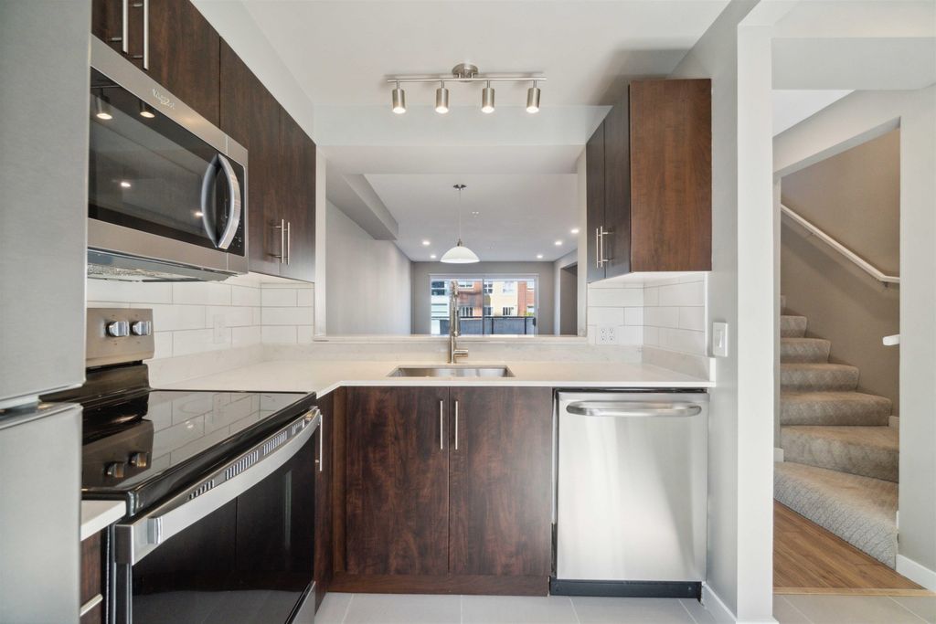 listing image 1105424140857378982