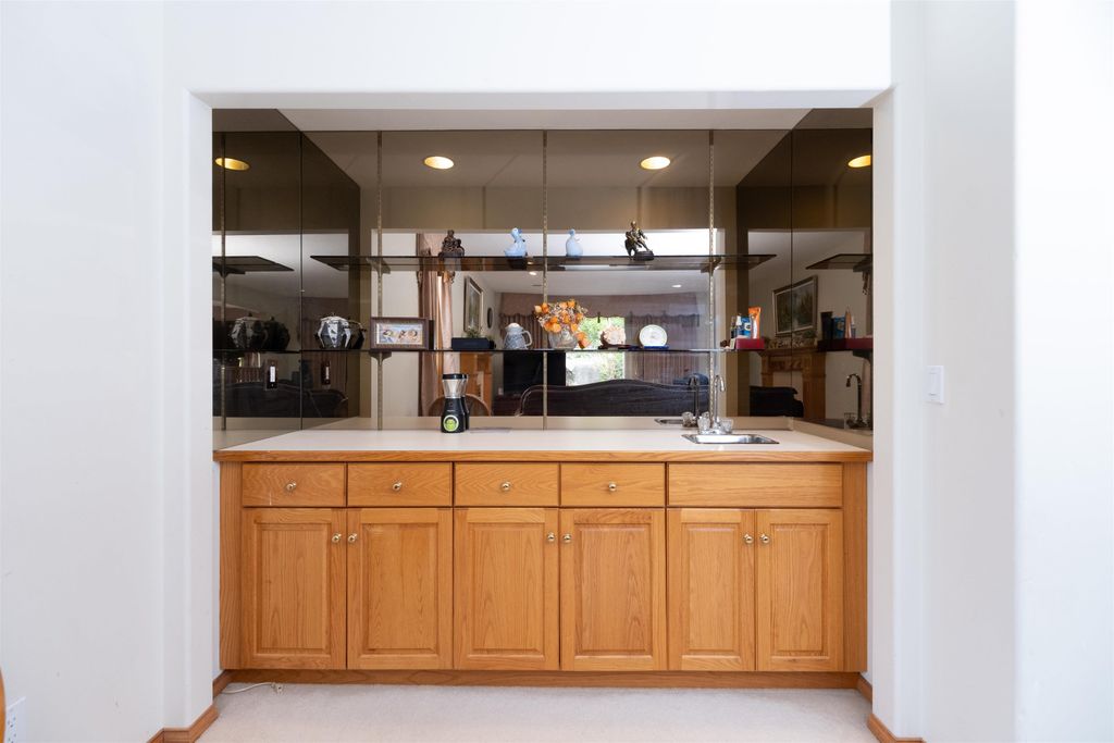 listing image 1101144712134942315