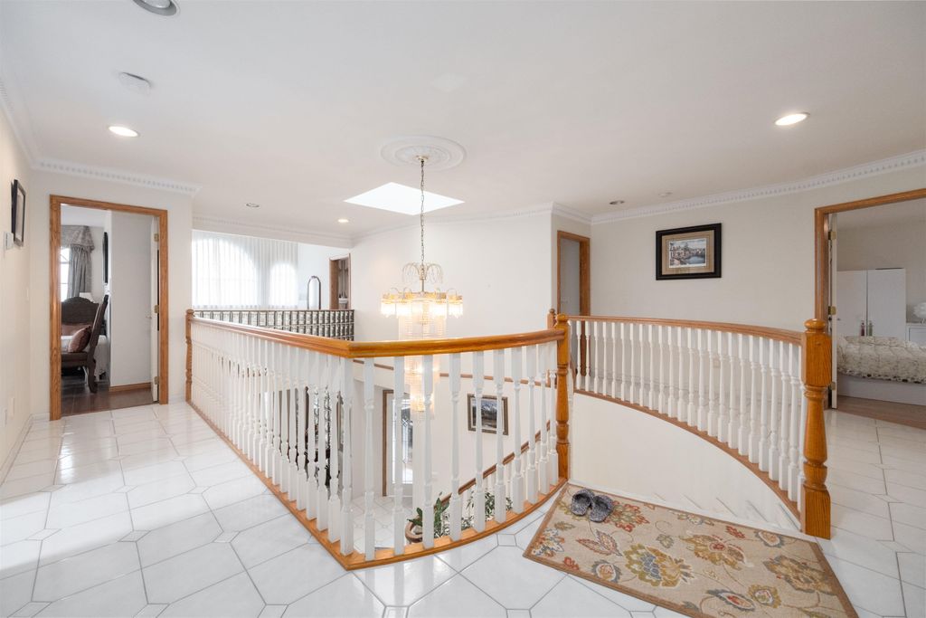listing image 1109246550479459286