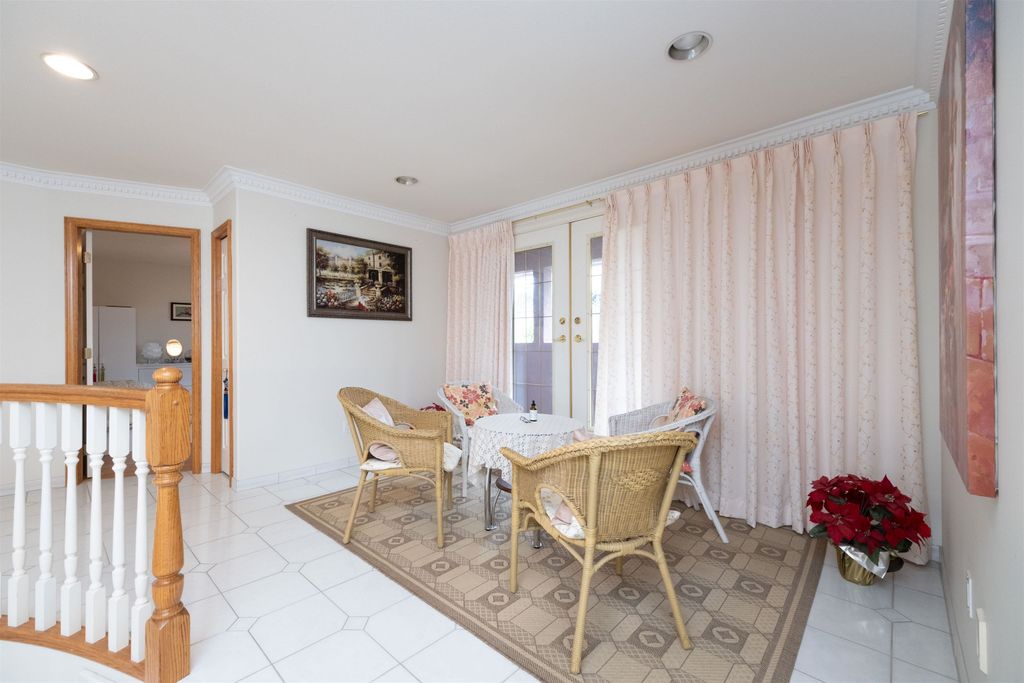 listing image 1109878986189405582