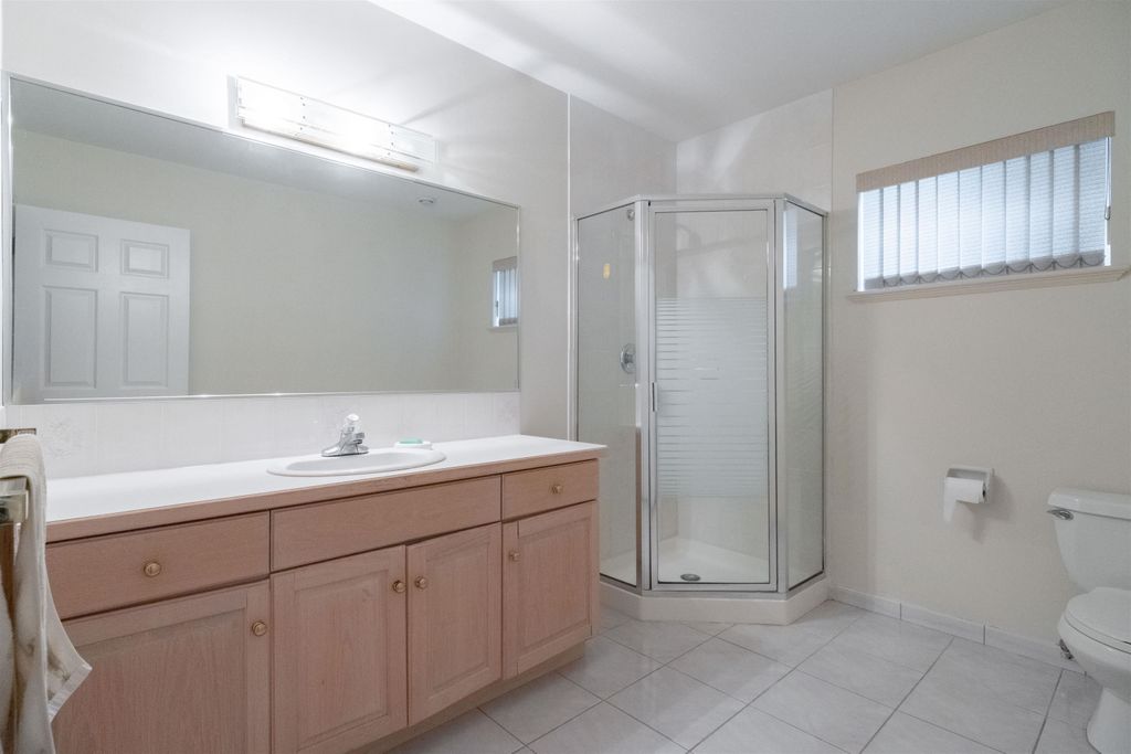 listing image 1106966463711402172