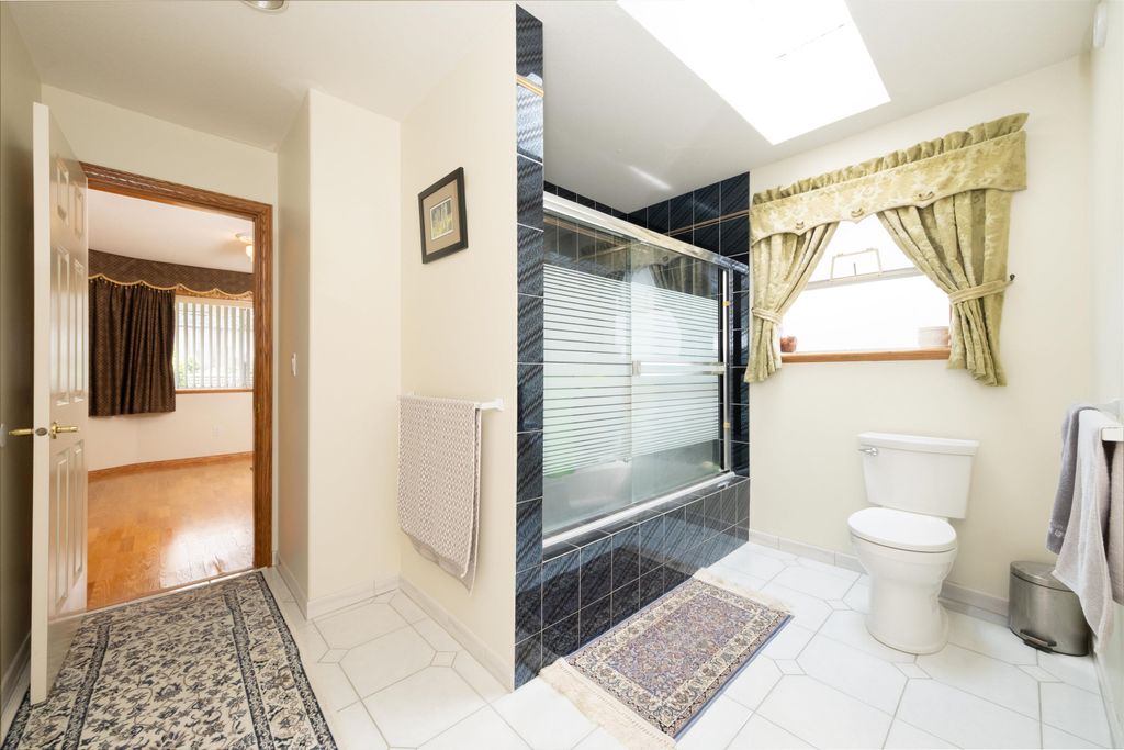listing image 1104369636768682273