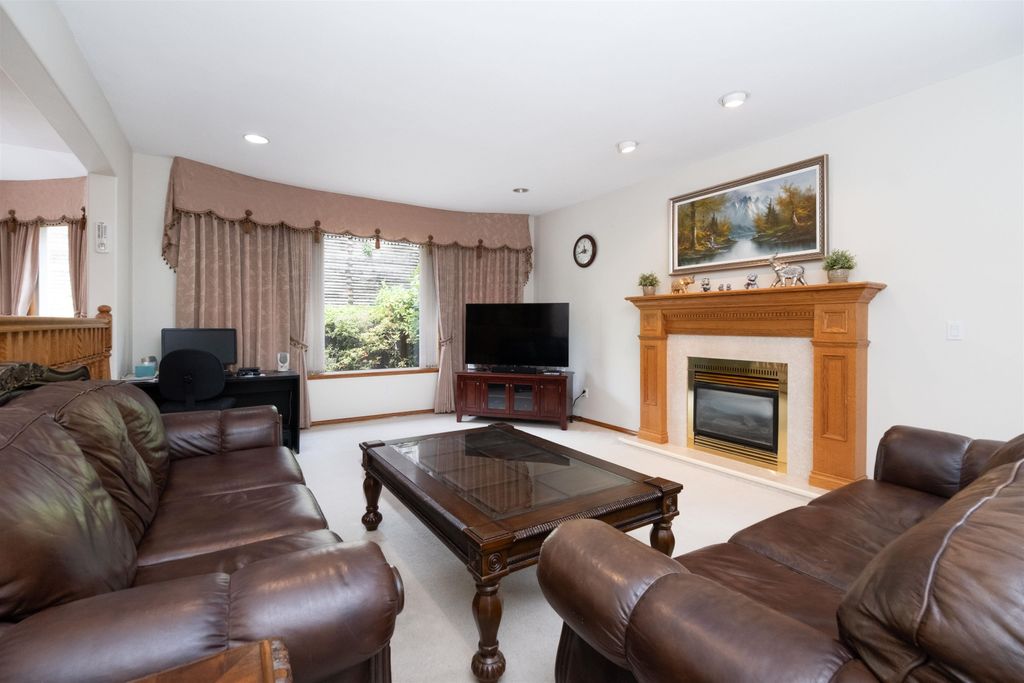 listing image 1101858604920954521