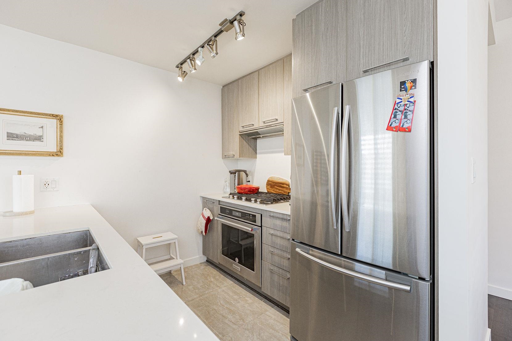 7708 Alderbridge Way 10