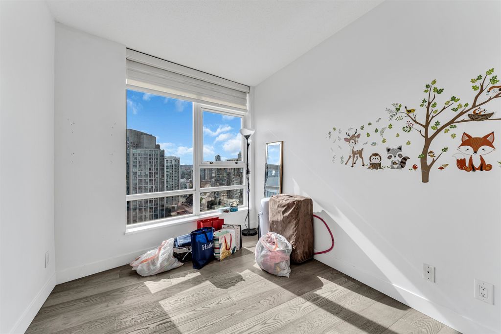 listing image 1102512627847805331