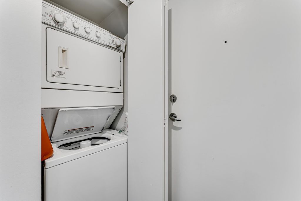 listing image 1105268793726956726