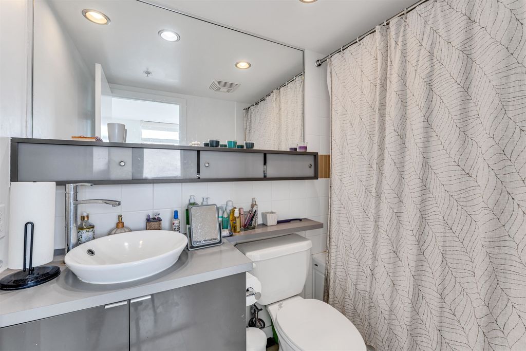 listing image 1106572035191933207