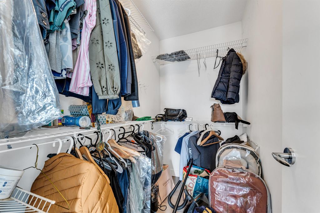 listing image 1100094512738221320