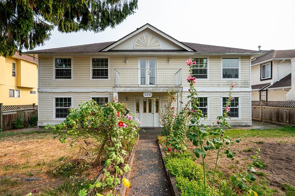 Photo of 12242 64 Avenue, Surrey, BC V3W 1W7 (MLS # R3152524)