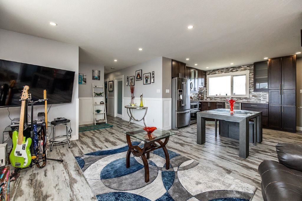 listing image 1105141378765918170