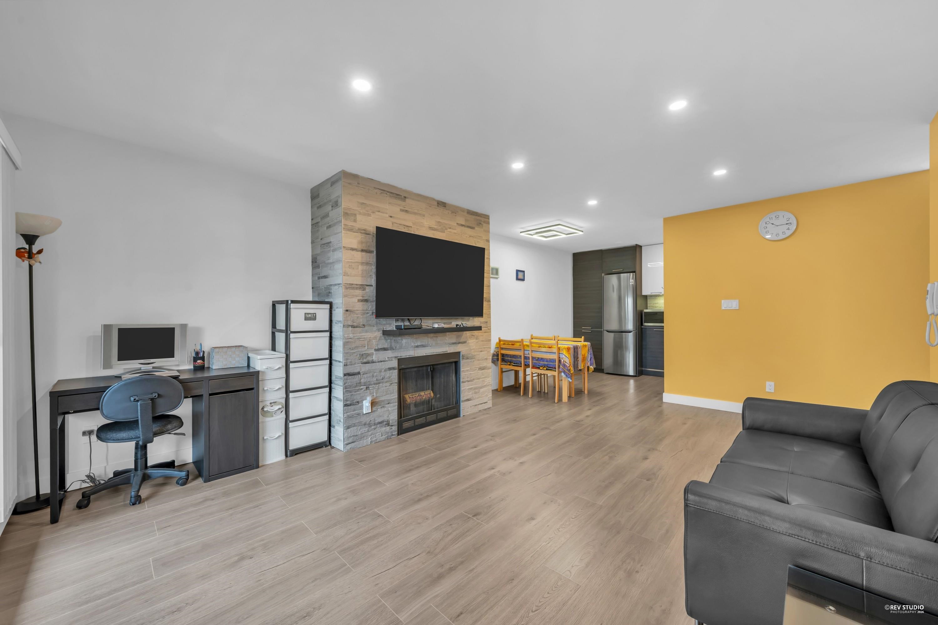 8600 Ackroyd Road 317