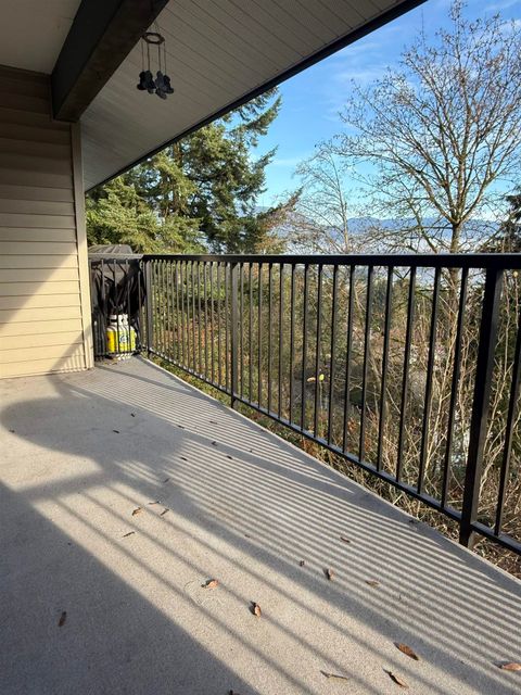 1924 Highview Place Port Moody BC V3H 1N5