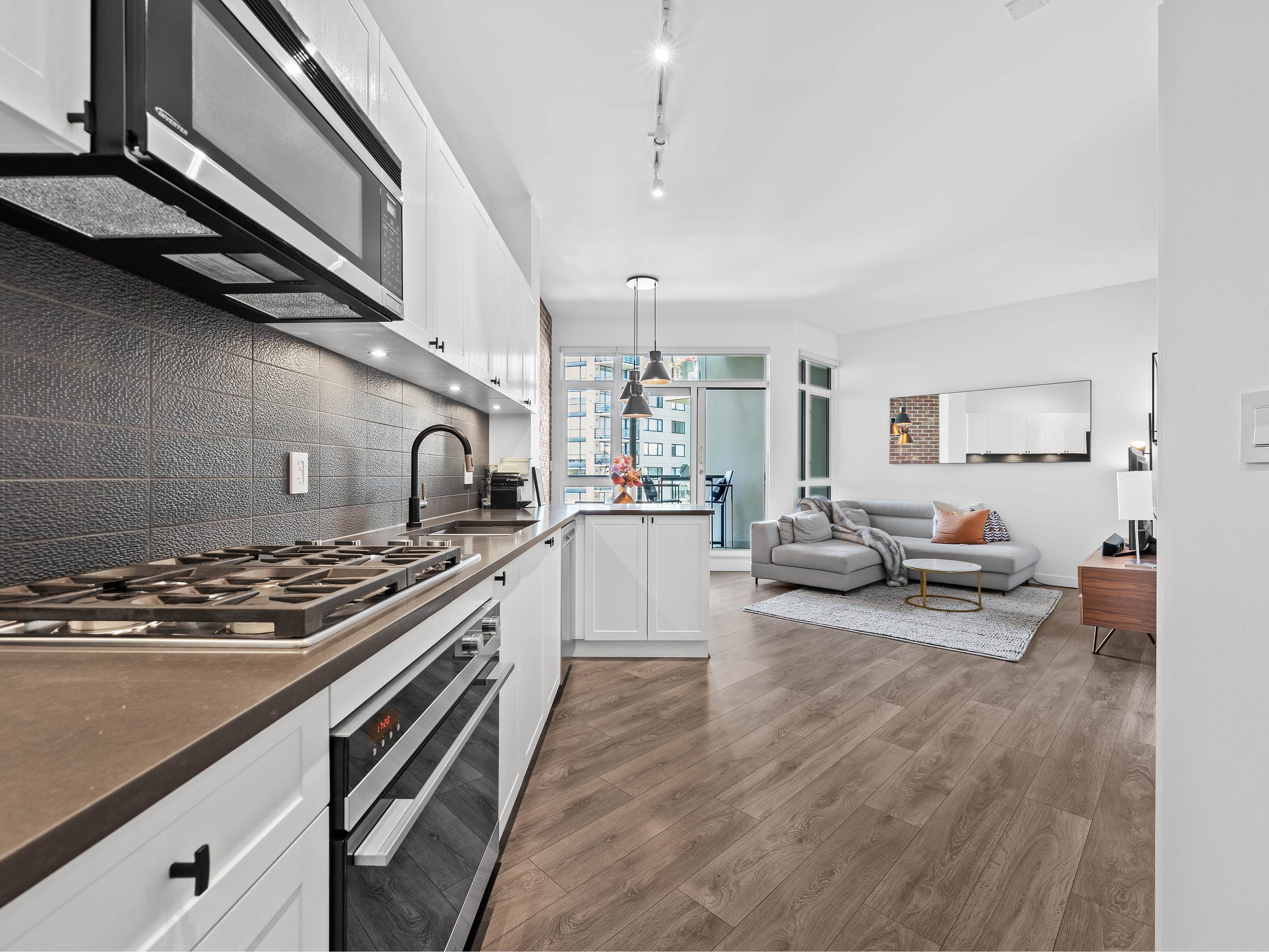 105 W 2nd Street 305