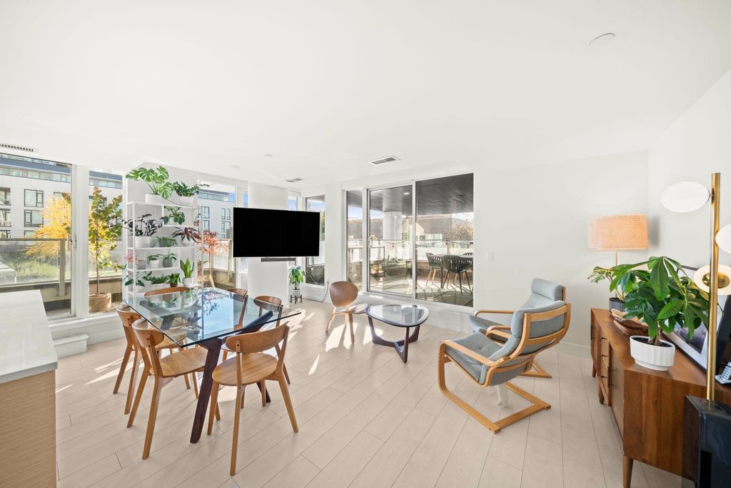 listing image 1108426483769850805