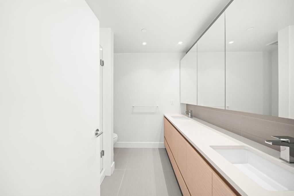 listing image 1109846745541556645