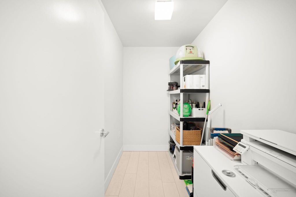 listing image 1105988140875148366