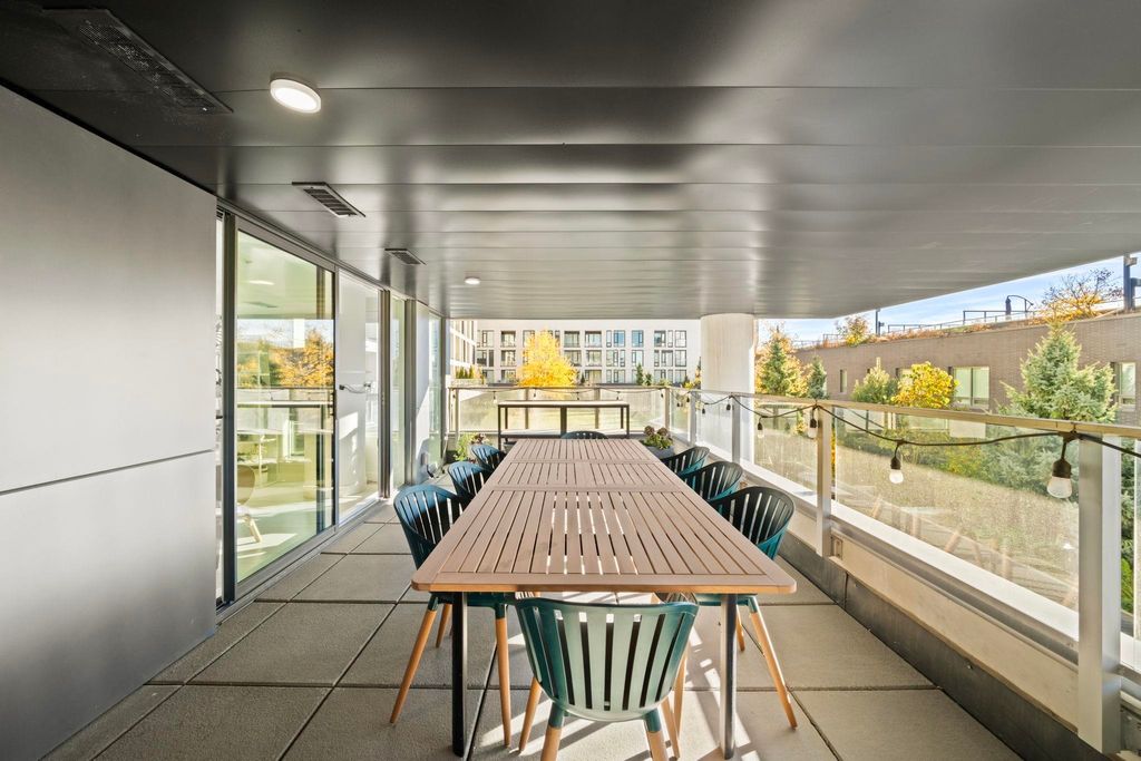 listing image 1100689781294933175