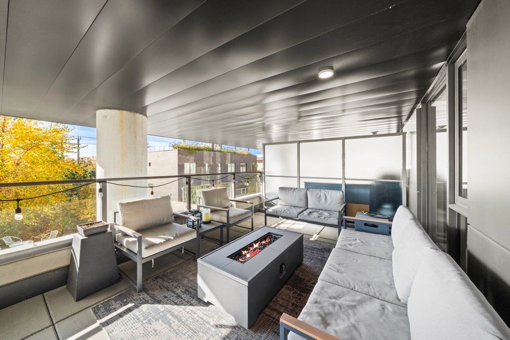 listing image 1100620736404255209