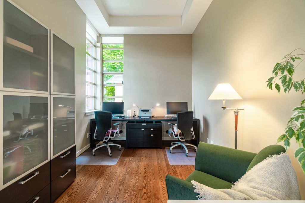 listing image 1105307240350352180