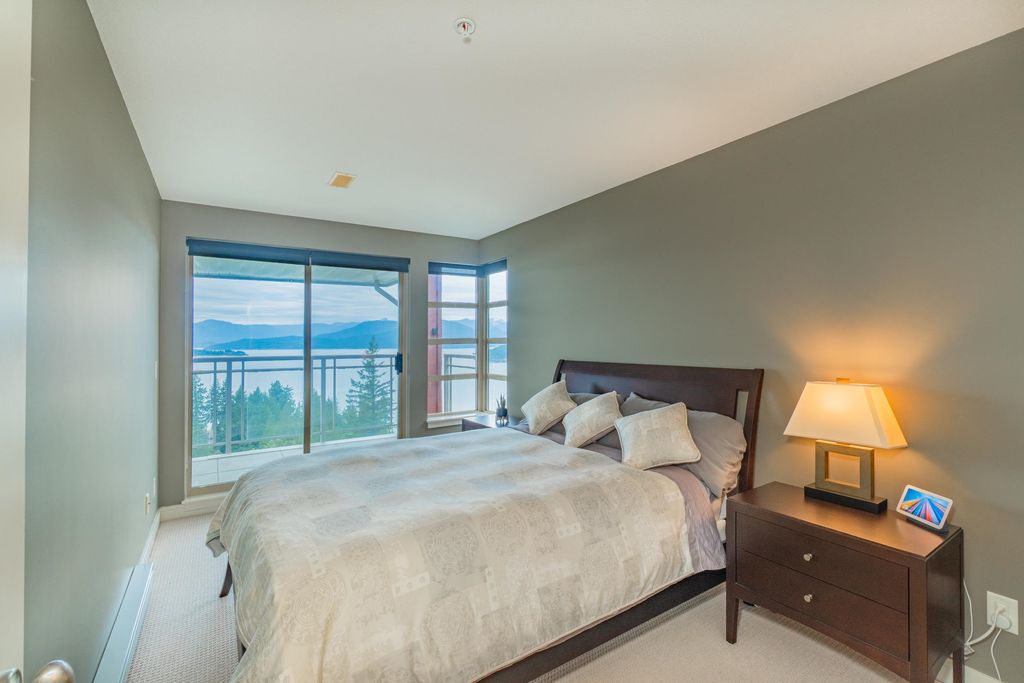 listing image 1102062631165987392