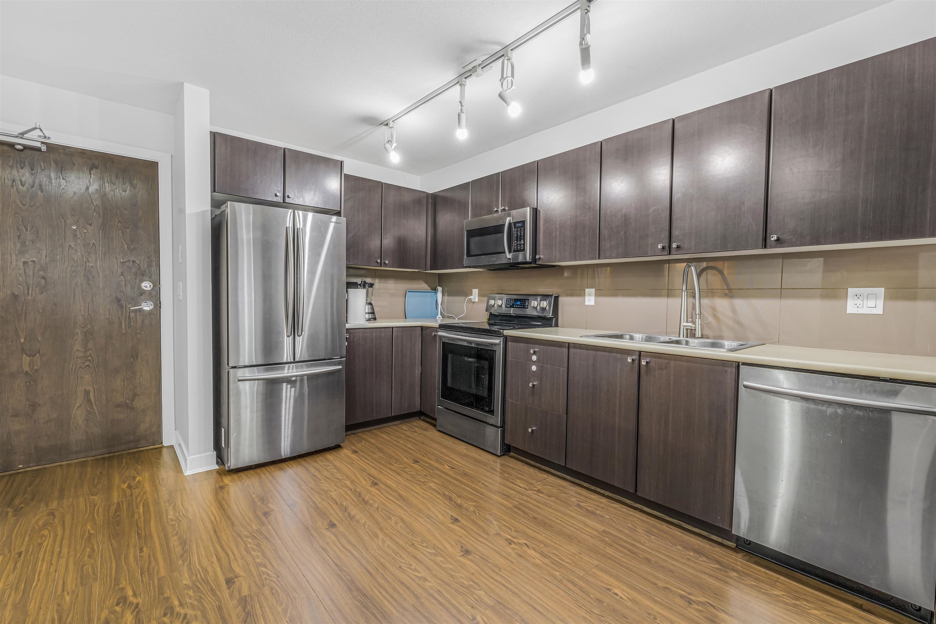 13740 75a Avenue 202