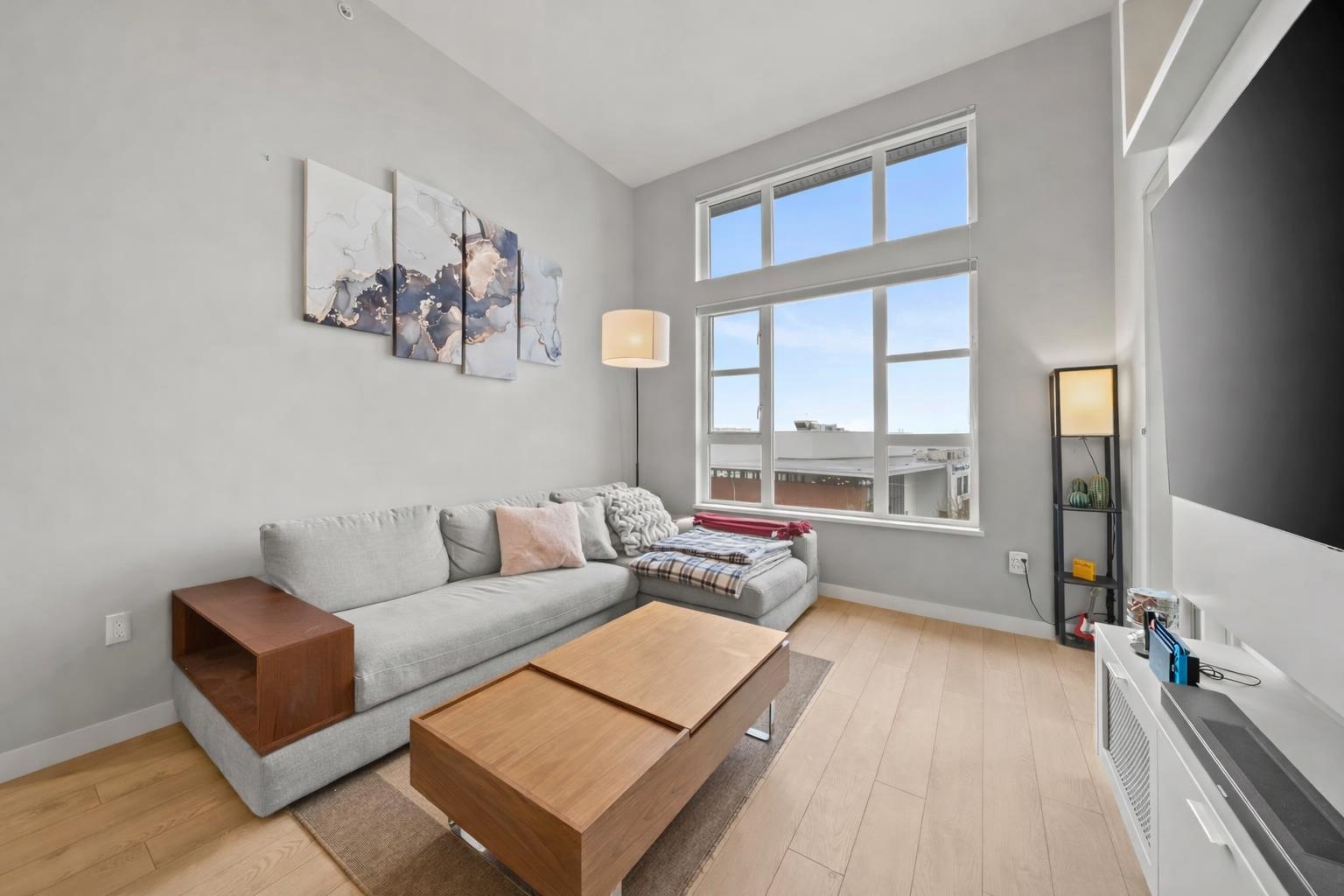 550 Seaborne Place 416