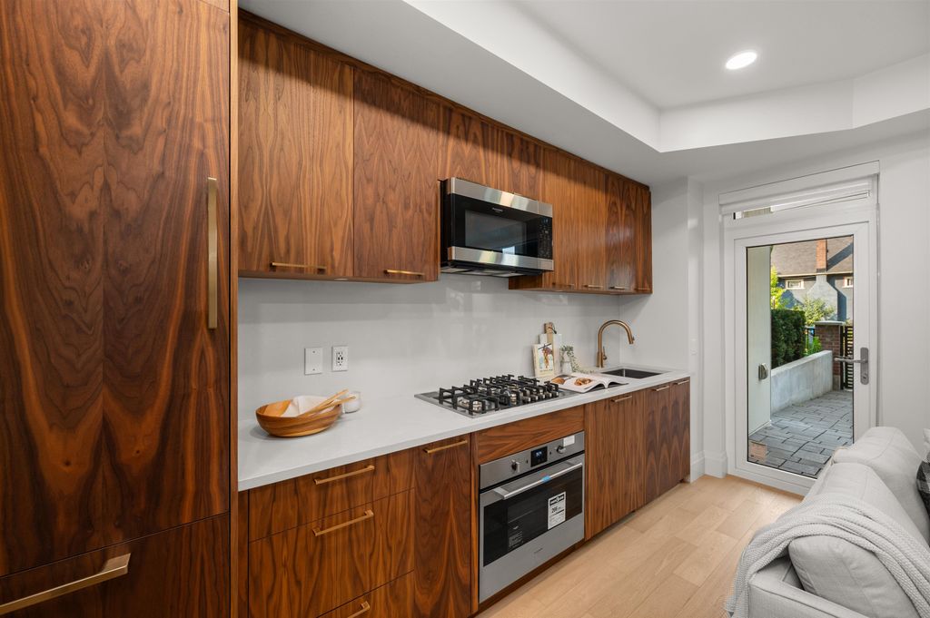 listing image 1107285867688630357